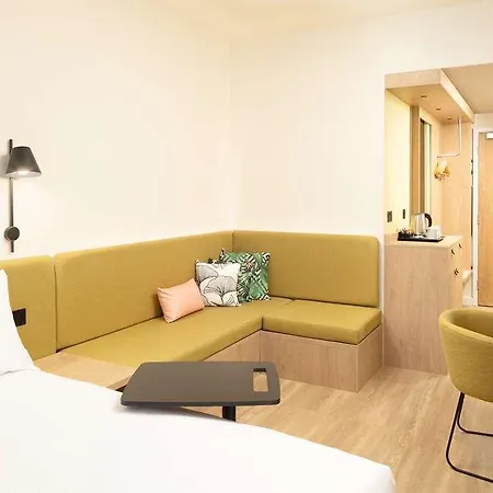 Hampton By Hilton Old Street Hotel London