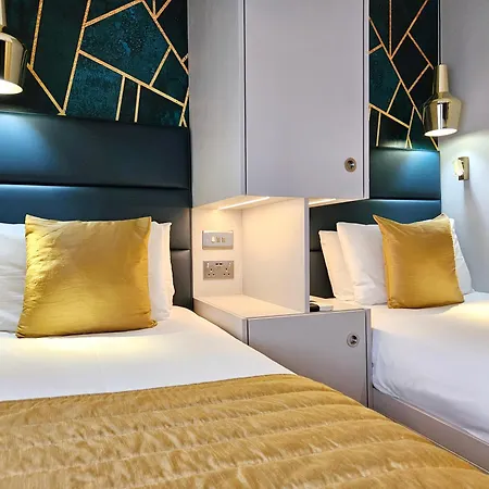 Nox Hyde Park 4*
