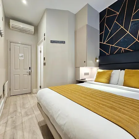 Aparthotel Nox Hyde Park 4*