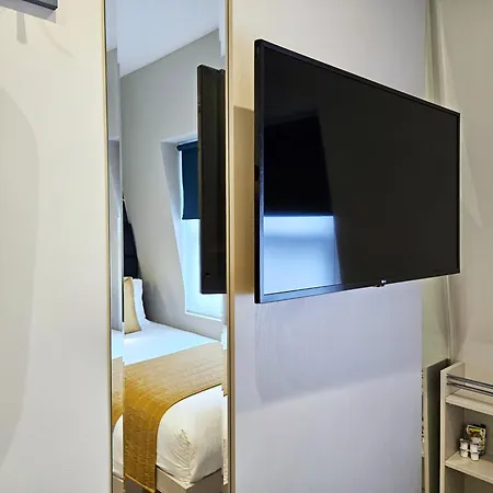 Nox Hyde Park Aparthotel