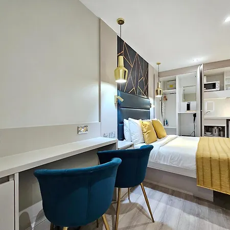 Aparthotel Nox Hyde Park 4*
