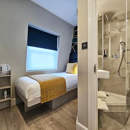 Nox Hyde Park 4*