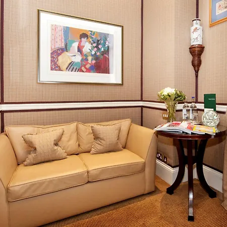 The Montague On The Gardens Hotel 4*