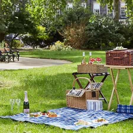 Hotel The Montague On The Gardens 4*