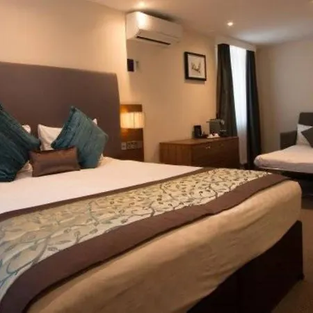 Thistle London Heathrow Terminal 5 Хитроу