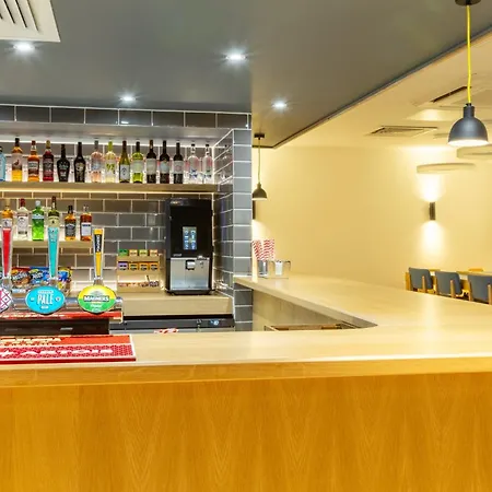 Express London By Ihg Hotel 3*