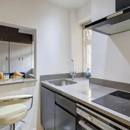 Charming Studio London