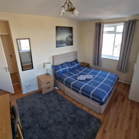 Homestay Double With Excellent Views - Central *