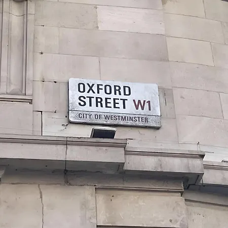 3 Bedroom On Oxford Street Gc4