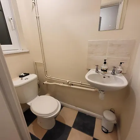 Garland Modern Spacious Flat, *