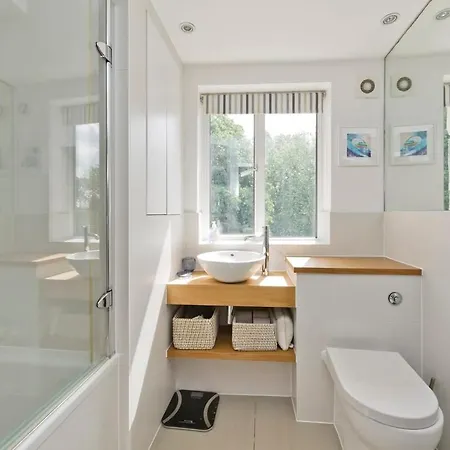 Elegant 3 Bed Flat Earls Court *