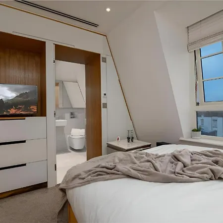 Marble Arch Penthouses With Skyline Views Apartment London