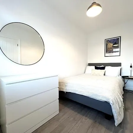 Artlounge-2 Bed Garden Free Parking Enfield