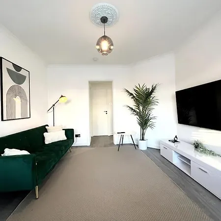 Artlounge-2 Bed Garden Free Parking *