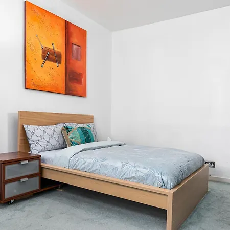 Apartment Bright & Spacious 2-bedroom In Paddington Hydepark London
