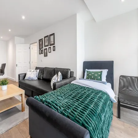 Apartment London Station