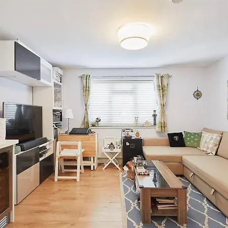 A Lovely And Comfortable Flat In South London * Thornton Heath