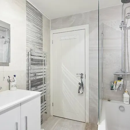 A Lovely And Comfortable Flat In South London * Thornton Heath