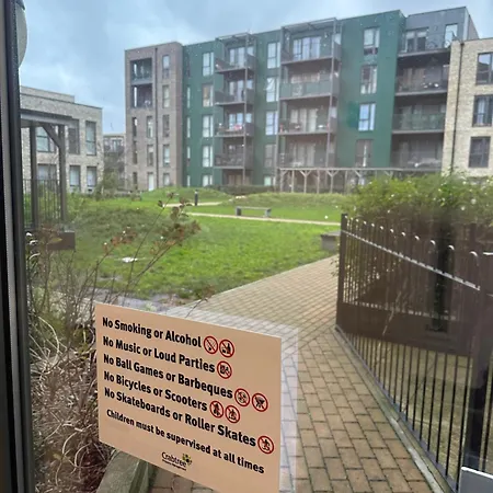 Peaceful Shared Flat 30mins London Privatunterkunft *