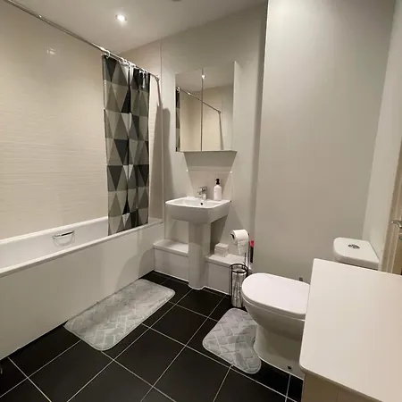 Peaceful Shared Flat 30mins London Edgware