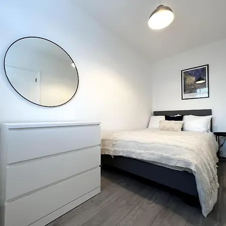 Artlounge-2 Bed Garden Free Parking Apartment