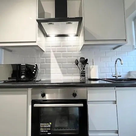 Artlounge-2 Bed Garden Free Parking