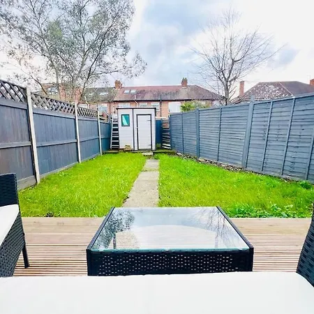 Artlounge-2 Bed Garden Free Parking Enfield