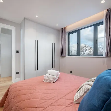 Stylish One Bedroom Flat Near Kingsbury Station Harrow