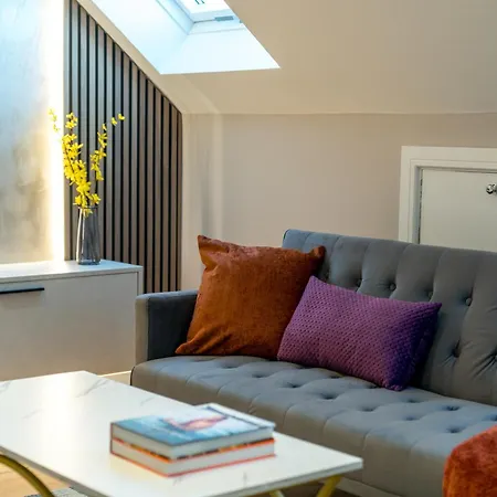 Stylish One Bedroom Flat Near Kingsbury Station * Harrow