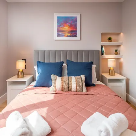 Stylish One Bedroom Flat Near Kingsbury Station Harrow