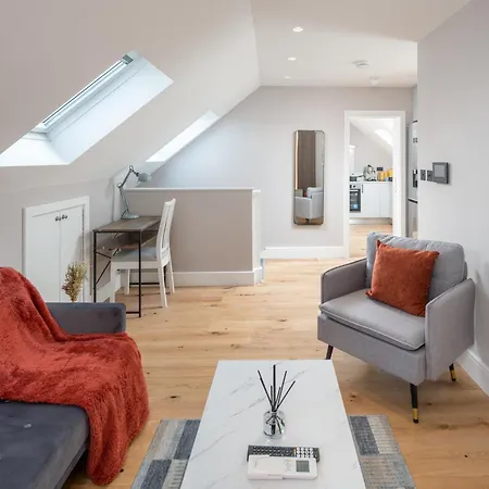 Apartment Stylish One Bedroom Flat Near Kingsbury Station *