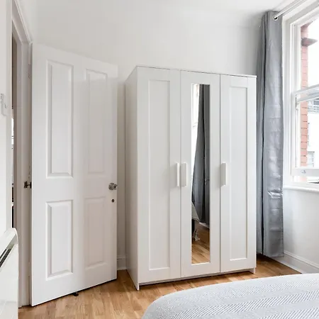 The Aldgate Flat *