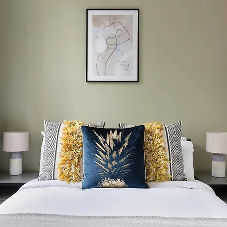 The Aldgate Flat