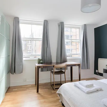 The Aldgate Flat Apartment *