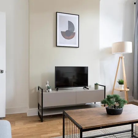 The Aldgate Flat *