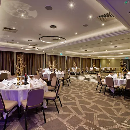 Doubletree By Hilton Ealing 4*
