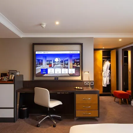Doubletree By Hilton Ealing