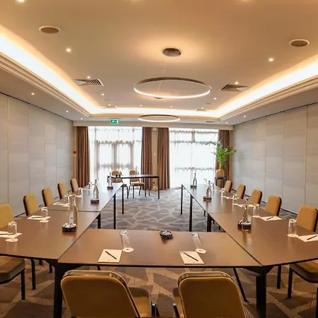 Doubletree By Hilton Ealing 4*