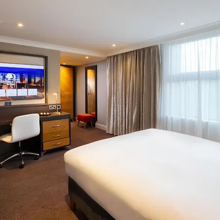 Hotel Doubletree By Hilton Ealing 4*