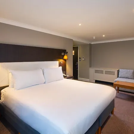 Doubletree By Hilton Ealing 4*
