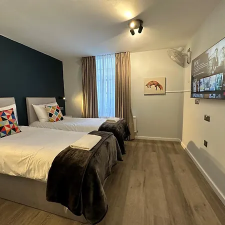 Smart Hyde Park View *