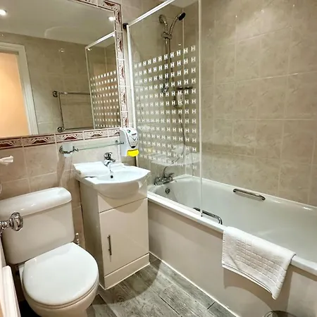 Smart Hyde Park View Hostel London