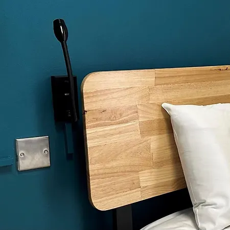 Smart Hyde Park View Hostel London