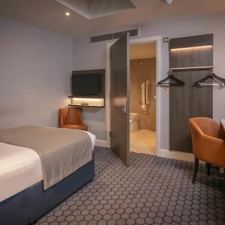 Western Vauxhall Hotel 4*