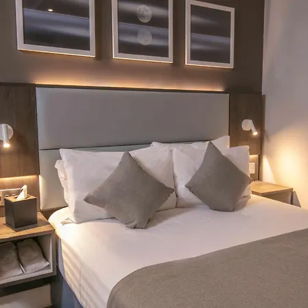Western Vauxhall 4* Londra