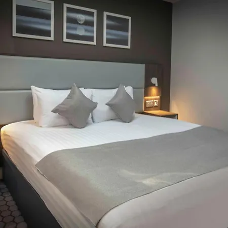 Western Vauxhall Otel