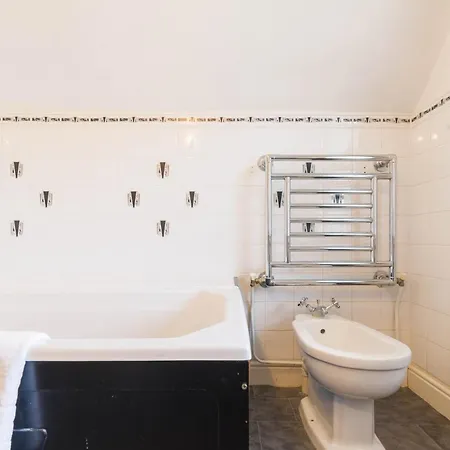 Unique Country Nr Nature Reserve Sleeps 4 London