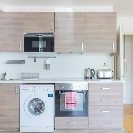Apartment Spacious Studio In Kennington *
