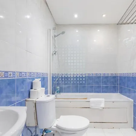 Spacious Studio In Kennington