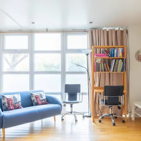 Spacious Studio In Kennington